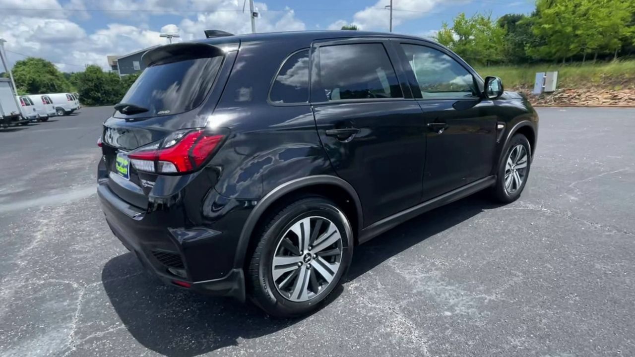 Used 2025 Mitsubishi Outlander Sport AWD image 8