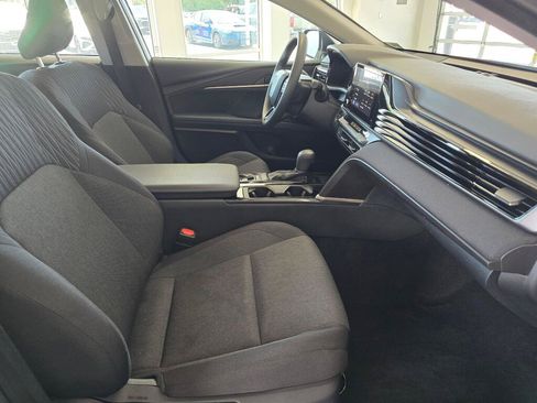 Used 2025 Toyota Camry LE FWD image 43