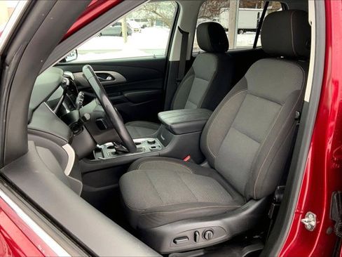 Used 2018 Chevrolet Traverse LT w/ LPO, Cargo Package image 23