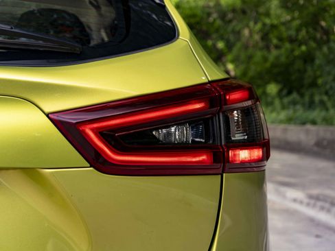 Used 2020 Nissan Rogue Sport S w/ Appearance Package FWD image 13