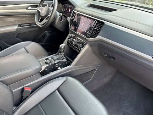 Used 2021 Volkswagen Atlas Cross Sport SEL image 16
