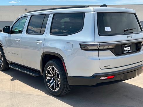 New 2026 Jeep Grand Wagoneer 4WD w/ Premium Group I image 3