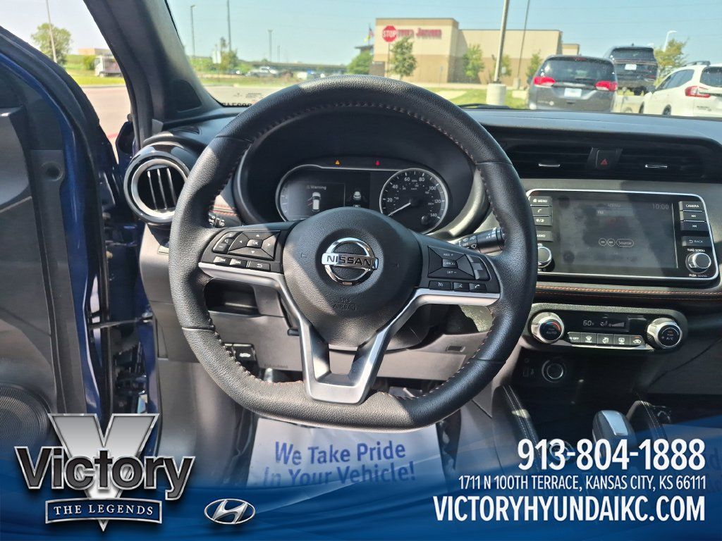 Used 2019 Nissan Kicks SR FWD image 13