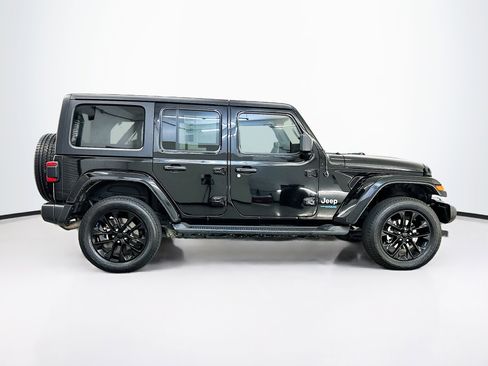 Used 2022 Jeep Wrangler Sahara w/ Cold Weather Group image 10