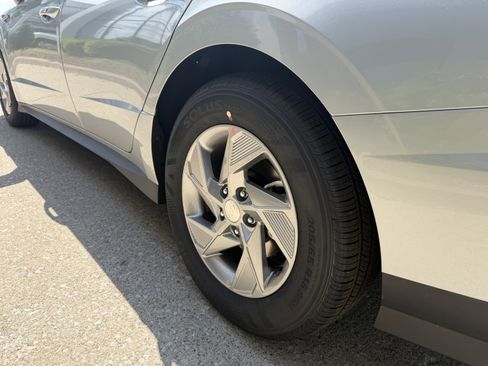 New 2026 Hyundai Sonata SE FWD image 9
