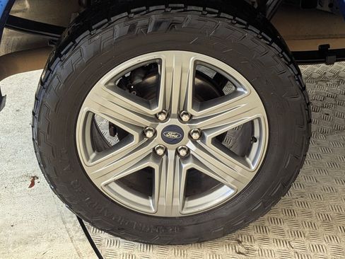 Used 2018 Ford F150 XLT w/ Equipment Group 302A Luxury image 12