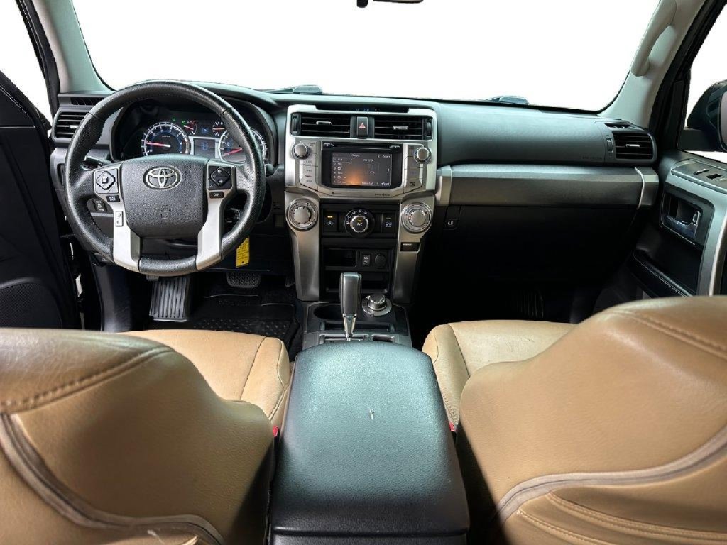 Used 2017 Toyota 4Runner SR5 AWD/4WD image 21