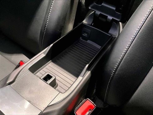 Used 2024 Porsche 718 Boxster image 35