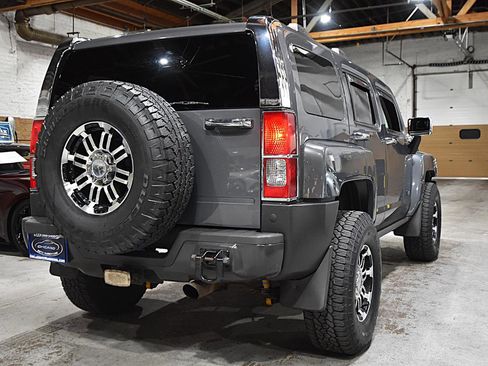 Used 2009 HUMMER H3 Luxury AWD/4WD image 5