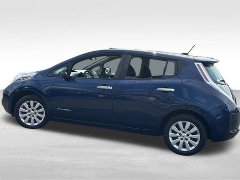 Used 2017 Nissan Leaf S image 4