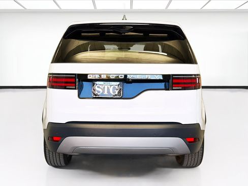 Used 2024 Land Rover Discovery S AWD/4WD image 5
