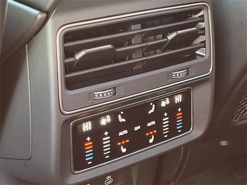 Used 2024 Audi SQ8 Prestige image 18