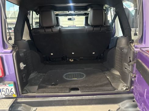 Used 2016 Jeep Wrangler Unlimited Sahara AWD/4WD image 14