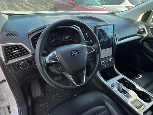 Used 2024 Ford Edge SEL image 25
