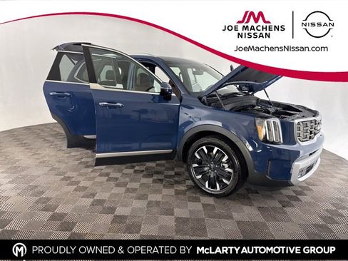 Used 2025 Kia Telluride SX w/ SX Captain's Chair Package image 13
