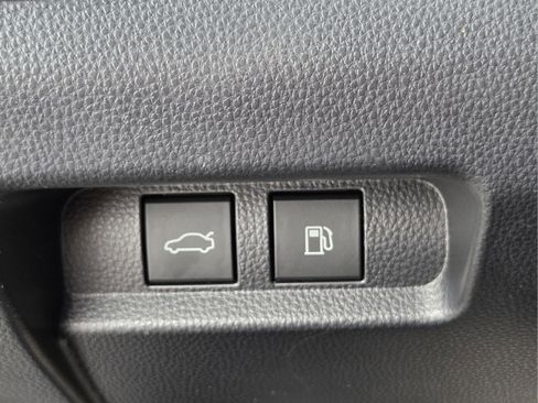 Certified 2023 Toyota Crown AWD/4WD image 14