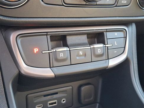 Certified 2022 GMC Terrain AT4 w/ Tech Package image 17