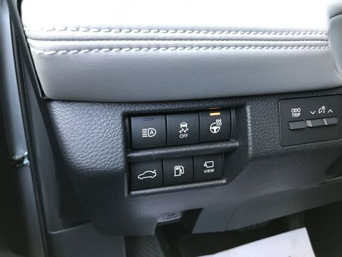 Certified 2022 Toyota Avalon Limited w/ Advanced Safety Package image 16