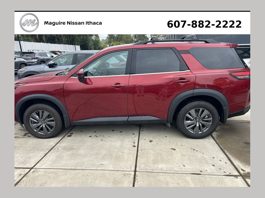 Used 2023 Nissan Pathfinder SV AWD/4WD image 1