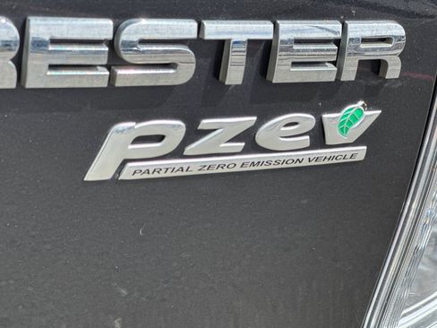 Used 2012 Subaru Forester 2.5X Touring AWD/4WD image 28
