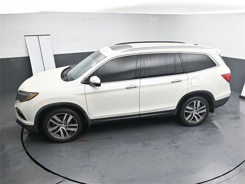 Used 2017 Honda Pilot Touring image 25