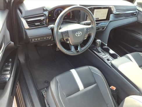 Certified 2025 Toyota Camry SE FWD image 17