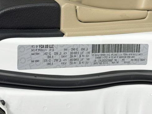 Used 2017 Jeep Grand Cherokee Limited w/ Luxury Group II RWD image 38