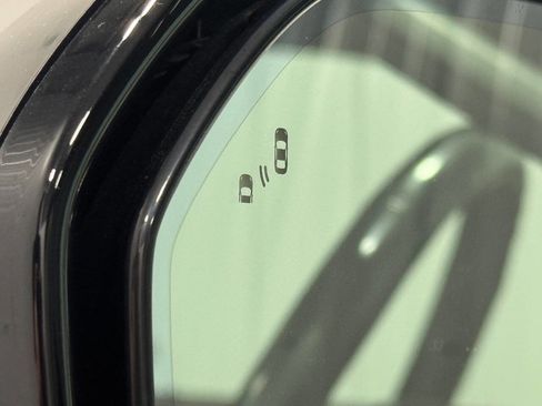 Used 2022 Ford Expedition Max Limited image 9