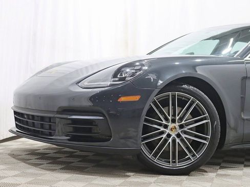 Used 2017 Porsche Panamera 4S image 3