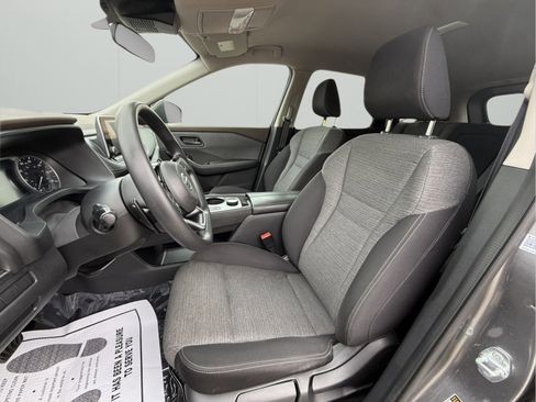 Used 2021 Nissan Rogue S image 4