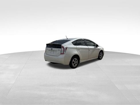 Used 2015 Toyota Prius Two image 4