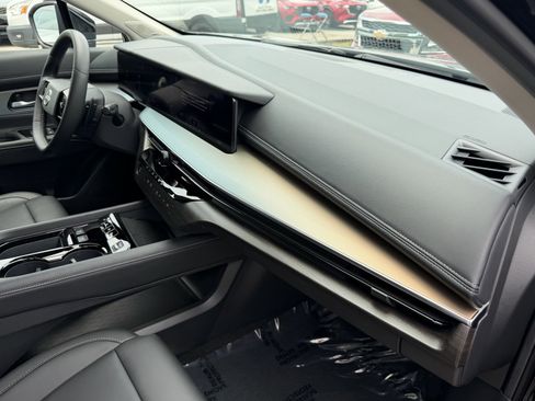 Certified 2025 Nissan Murano SL w/ Cargo Package AWD/4WD image 17