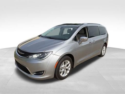 Used 2020 Chrysler Pacifica Limited FWD image 7
