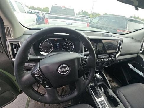 Certified 2026 Nissan Frontier SV w/ All-Weather Content Package AWD/4WD image 5
