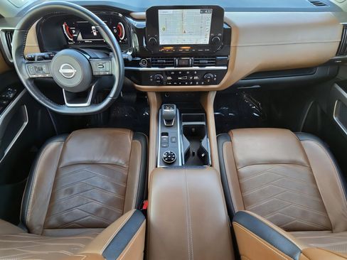Used 2023 Nissan Pathfinder Platinum image 22