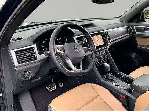 Used 2021 Volkswagen Atlas Cross Sport SEL R-Line FWD image 12