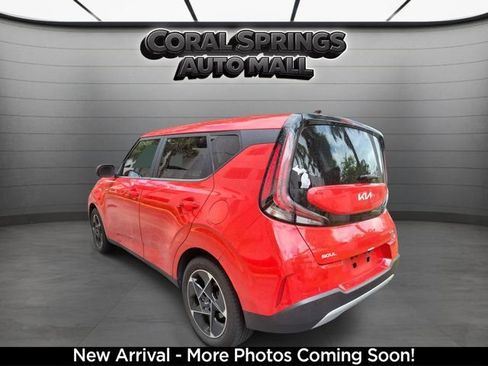 Certified 2024 Kia Soul EX FWD image 3