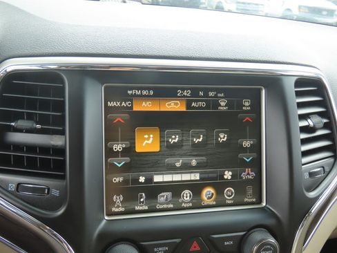 Used 2014 Jeep Grand Cherokee Limited w/ Trailer Tow Group IV RWD image 30