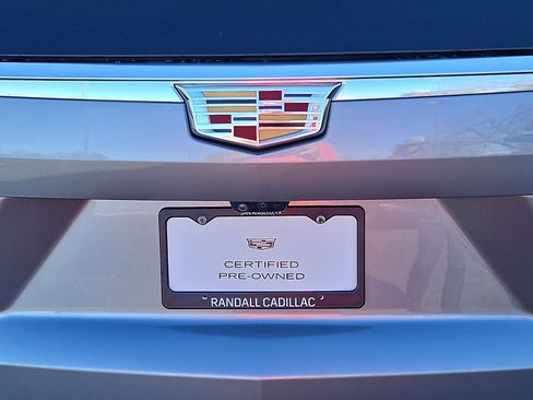 Certified 2024 Cadillac Escalade Premium Luxury Platinum w/ Heavy-Duty Trailer Package image 5