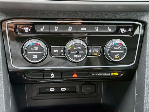 Used 2021 Volkswagen Atlas Cross Sport SEL Premium R-Line AWD/4WD image 35