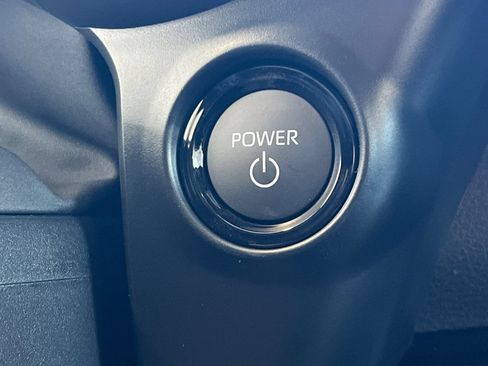 Used 2025 Toyota Sienna XLE Woodland Edition AWD/4WD image 20