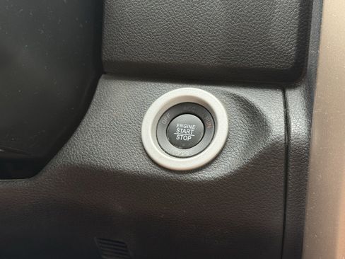 Used 2017 RAM 1500 Laramie Longhorn image 22