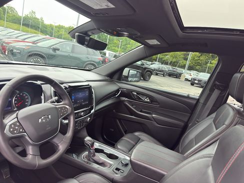 Used 2022 Chevrolet Traverse RS AWD/4WD image 26