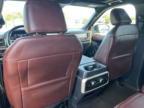 Used 2023 Ford Expedition Max Limited image 27