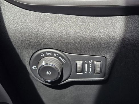 New 2026 Jeep Compass Limited image 21