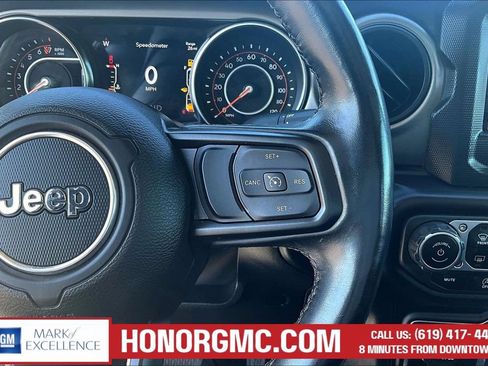 Used 2021 Jeep Gladiator Sport AWD/4WD image 13