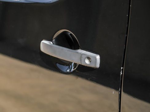 Used 2021 Nissan NV 2500 S image 44