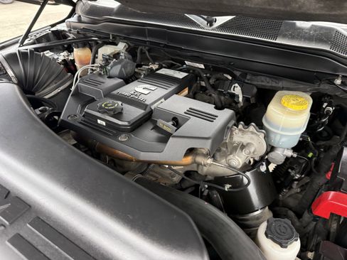 Used 2020 RAM 3500 Laramie image 33