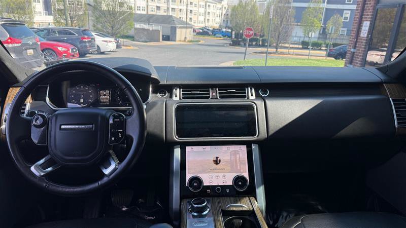 Used 2018 Land Rover Range Rover Supercharged AWD/4WD image 30