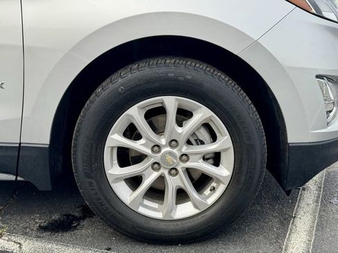 Used 2021 Chevrolet Equinox LS w/ LS Convenience Package image 32